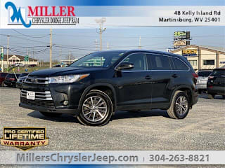 2019 Toyota Highlander XLE 5TDJZRFH3KS582607 2019 Toyota Highlander XLE