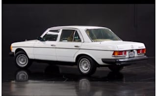 1982 Mercedes-Benz 300-Class 300 D WDBAB33A9CB011493 1982 Mercedes-Benz 300-Class 300 D