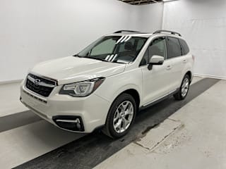2018 Subaru Forester 2.5i Touring JF2SJAWC3JH520985 2018 Subaru Forester 2.5i Touring