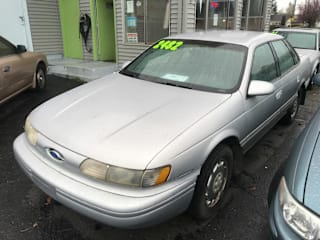 1995 Ford Taurus 1FALP52U8SG324769 1995 Ford Taurus