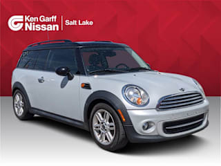 2011 MINI Cooper Clubman Base WMWZF3C54BTX81750 2011 MINI Cooper Clubman Base