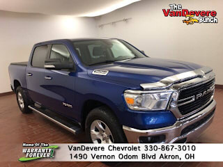 2019 Ram Pickup 1500 1C6RREFG7KN751043 2019 Ram Pickup 1500