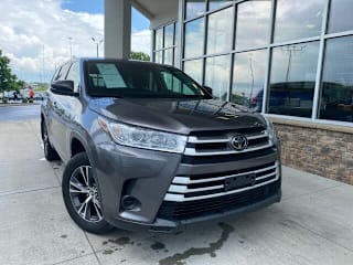 2018 Toyota Highlander LE 5TDBZRFH8JS821619 2018 Toyota Highlander LE