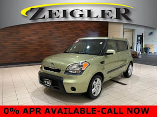 2011 Kia Soul KNDJT2A2XB7235135 2011 Kia Soul