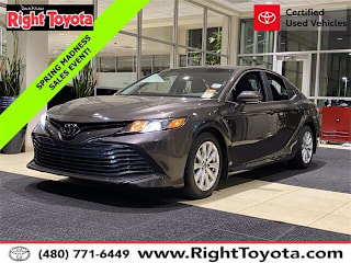 2018 Toyota Camry LE 4T1B11HK9JU633409 2018 Toyota Camry LE