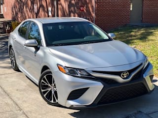 2018 Toyota Camry SE 4T1B11HKXJU038293 2018 Toyota Camry SE