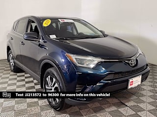 2018 Toyota RAV4 JTMBFREV7JJ213572 2018 Toyota RAV4