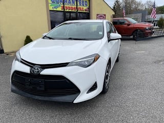 2017 Toyota Corolla LE 5YFBURHE1HP581558 2017 Toyota Corolla LE