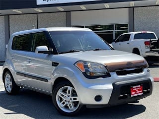 2011 Kia Soul + KNDJT2A27B7712328 2011 Kia Soul +