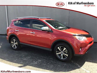 2017 Toyota RAV4 XLE JTMWFREV1HJ128240 2017 Toyota RAV4 XLE