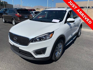 2018 Kia Sorento LX 5XYPG4A38JG347582 2018 Kia Sorento LX