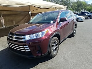 2019 Toyota Highlander LE 5TDZZRFH3KS357607 2019 Toyota Highlander LE