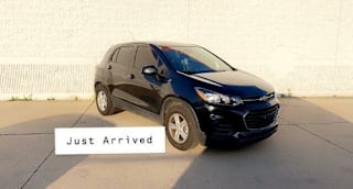 2019 Chevrolet Trax LS 3GNCJKSB4KL195845 2019 Chevrolet Trax LS