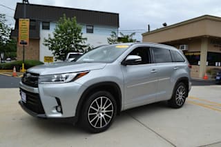 2018 Toyota Highlander SE 5TDJZRFH3JS819675 2018 Toyota Highlander SE
