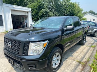 2017 Nissan Titan S 1N6AA1EJ9HN539589 2017 Nissan Titan S