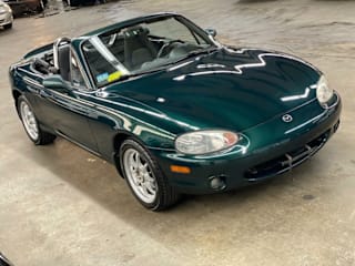 2000 Mazda MX-5 Miata JM1NB3530Y0151887 2000 Mazda MX-5 Miata