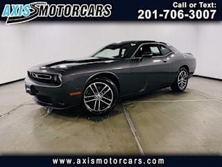 2019 Dodge Challenger SXT 2C3CDZGG3KH690421 2019 Dodge Challenger SXT
