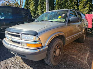 1999 Chevrolet Blazer 1GNDT13W0X2104895 1999 Chevrolet Blazer