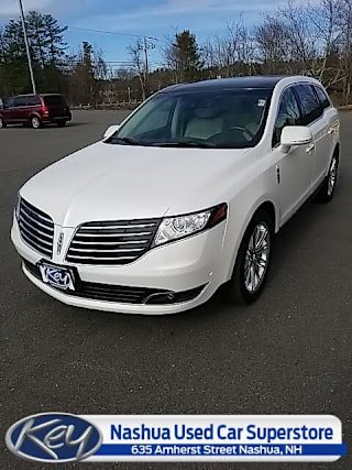 2018 Lincoln MKT Reserve 2LMHJ5ATXJBL01011 2018 Lincoln MKT Reserve