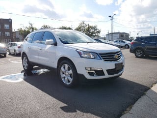 2017 Chevrolet Traverse LT 1GNKVGKD8HJ123822 2017 Chevrolet Traverse LT