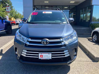 2019 Toyota Highlander XLE 5TDJZRFH8KS701834 2019 Toyota Highlander XLE