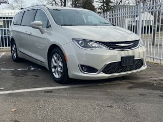 2017 Chrysler Pacifica Touring-L Plus 2C4RC1EG1HR644196 2017 Chrysler Pacifica Touring-L Plus