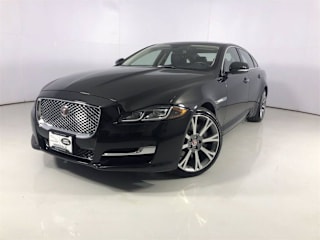 2017 Jaguar XJL Portfolio SAJWJ2GD7H8W09452 2017 Jaguar XJL Portfolio