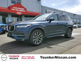 2018 Volvo XC90 T5 Momentum 5-Passenger YV4102XK3J1325189 2018 Volvo XC90 T5 Momentum 5-Passenger