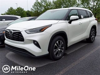 2021 Toyota Highlander XLE 5TDGZRBH2MS542439 2021 Toyota Highlander XLE
