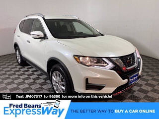 2018 Nissan Rogue SV KNMAT2MV8JP607317 2018 Nissan Rogue SV
