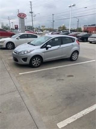 2013 Ford Fiesta SE 3FADP4EJ8DM193724 2013 Ford Fiesta SE