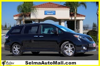 2017 Toyota Sienna SE 8-Passenger 5TDXZ3DC6HS790682 2017 Toyota Sienna SE 8-Passenger