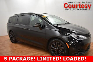 2018 Chrysler Pacifica Limited 2C4RC1GG1JR227731 2018 Chrysler Pacifica Limited