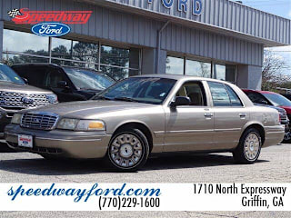 2003 Ford Crown Victoria Base 2FAFP73WX3X220045 2003 Ford Crown Victoria Base