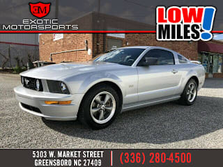2005 Ford Mustang 1ZVFT82H755251284 2005 Ford Mustang