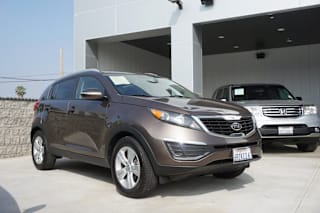 2011 Kia Sportage LX KNDPB3A22B7100945 2011 Kia Sportage LX