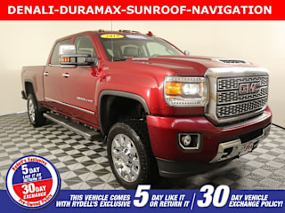 2019 GMC Sierra 2500HD Denali 1GT12SEY3KF200959 2019 GMC Sierra 2500HD Denali