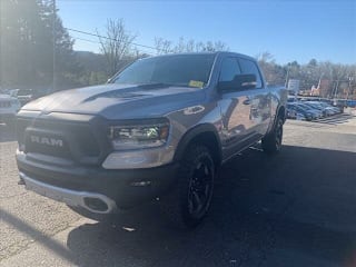 2020 Ram Pickup 1500 1C6SRFLT2LN421918 2020 Ram Pickup 1500
