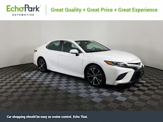 2019 Toyota Camry SE 4T1B11HK7KU689754 2019 Toyota Camry SE