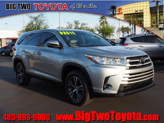 2019 Toyota Highlander LE 5TDZZRFH8KS317801 2019 Toyota Highlander LE