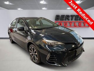 2018 Toyota Corolla LE 5YFBURHEXJP807957 2018 Toyota Corolla LE