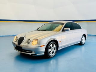 Jaguar S-Type R (2002-2007) : entre tradition et férocité, dès 10