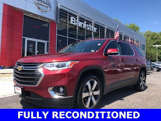 2019 Chevrolet Traverse LT Leather 1GNERHKW5KJ276559 2019 Chevrolet Traverse LT Leather