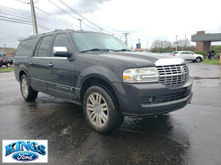 2011 Lincoln Navigator L 5LMJJ3J52BEJ00063 2011 Lincoln Navigator L