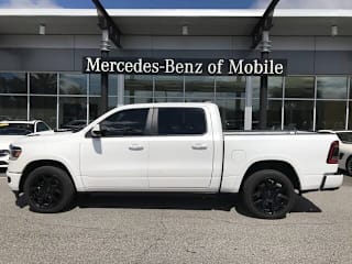 2020 Ram Pickup 1500 1C6RREJT1LN153035 2020 Ram Pickup 1500