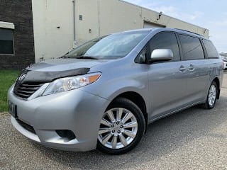 2011 Toyota Sienna LE 7-Passenger 5TDJK3DC7BS010187 2011 Toyota Sienna LE 7-Passenger