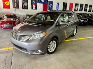 2014 Toyota Sienna XLE 8-Passenger 5TDYK3DC8ES450275 2014 Toyota Sienna XLE 8-Passenger