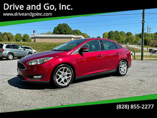 2015 Ford Focus SE 1FADP3F28FL286894 2015 Ford Focus SE