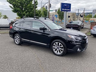2018 Subaru Outback 3.6R Touring 4S4BSETC7J3338559 2018 Subaru Outback 3.6R Touring
