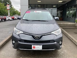 2017 Toyota RAV4 XLE JTMRFREV9HJ139841 2017 Toyota RAV4 XLE